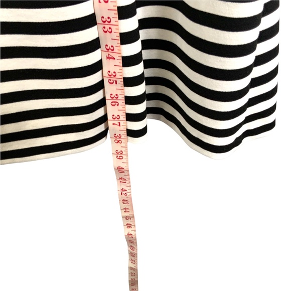 Black and White Striped Sleeveless Dress - Picture 3 of 6